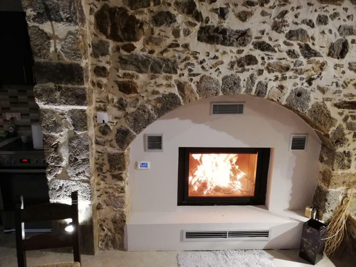 Petrino Paradosiako Kerames Exteriör bild